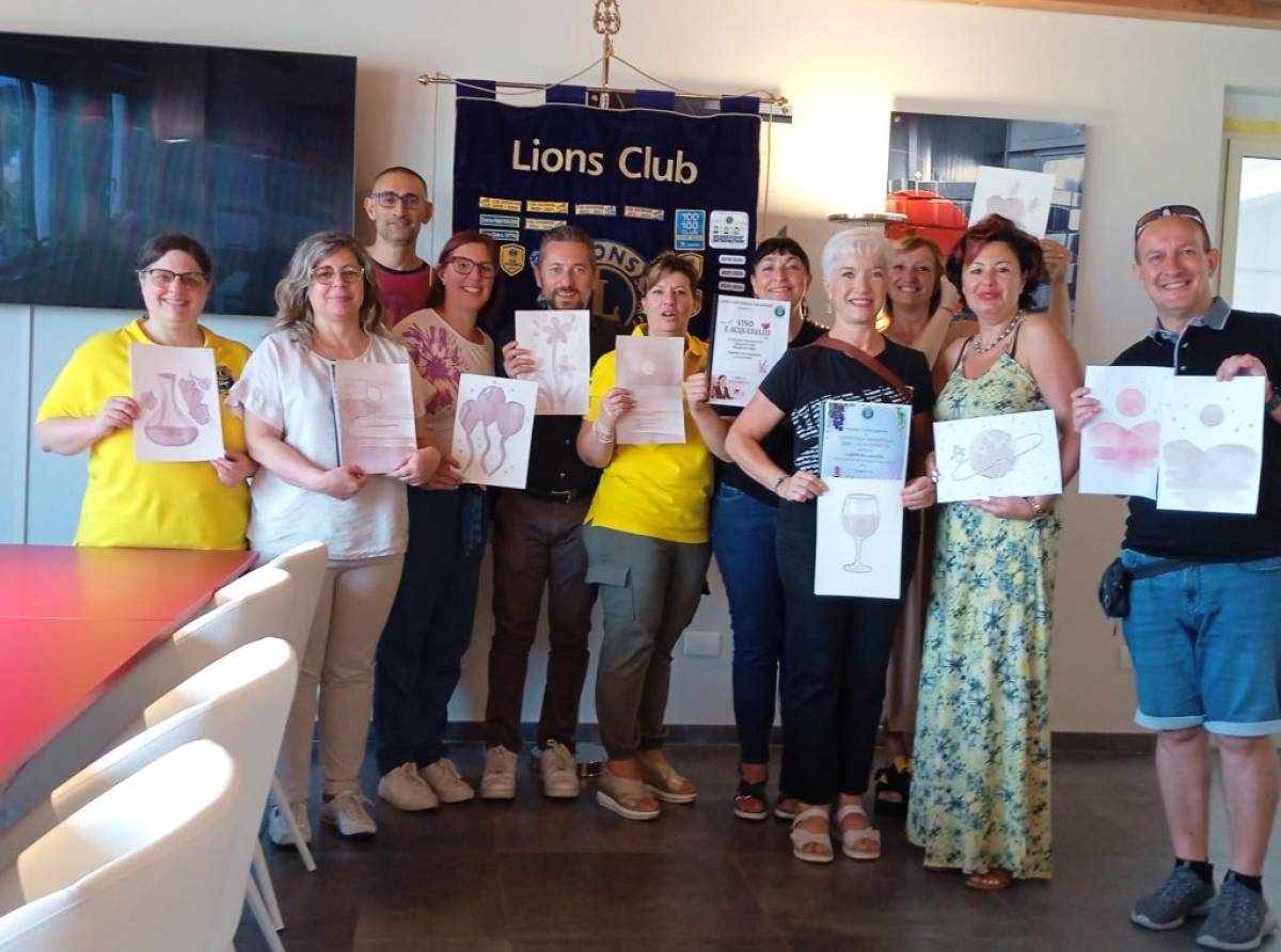 "L’Arte nel Calice": tra vino, acquerelli e convivialità si è chiusa la stagione del Lions Club Caselle Airport 